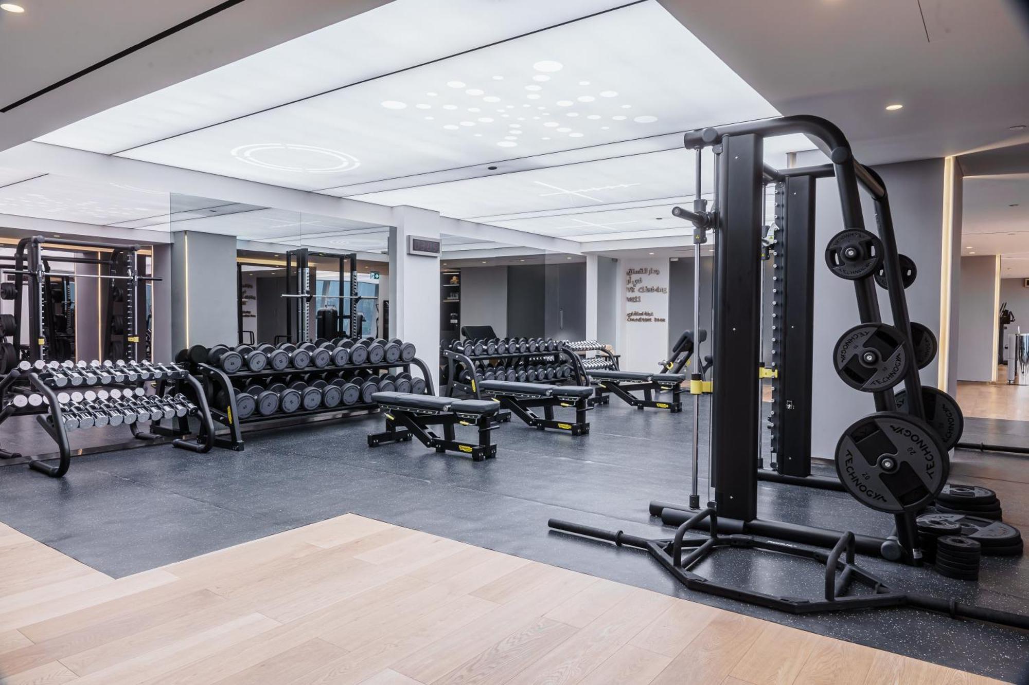 Fairmont Doha Ξενοδοχείο Lusail Εξωτερικό φωτογραφία The gym at The Ivy Collection