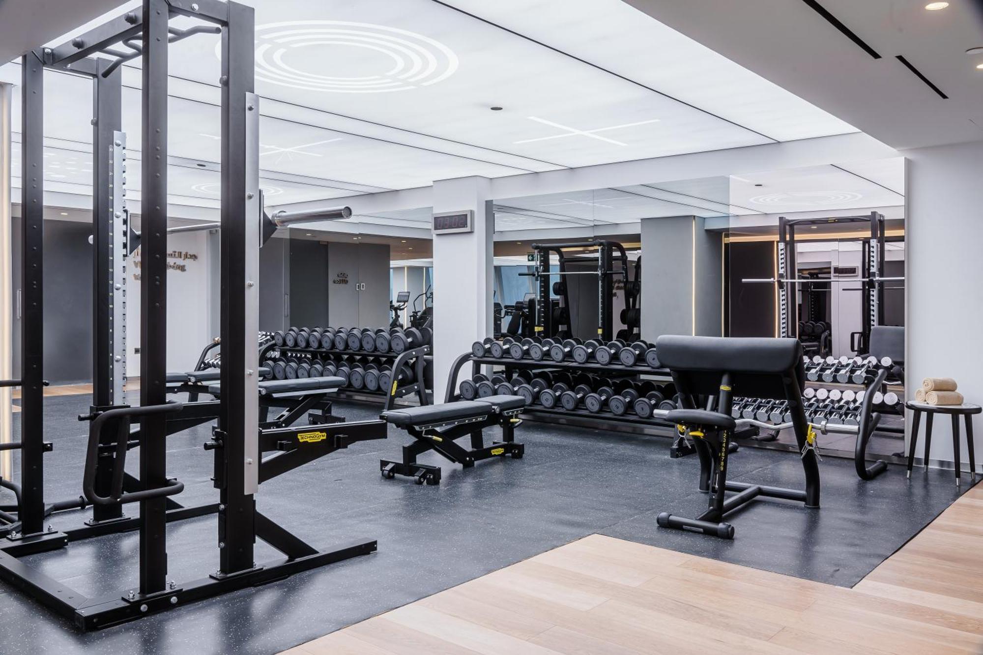 Fairmont Doha Ξενοδοχείο Lusail Εξωτερικό φωτογραφία The gym at The Standard East Village